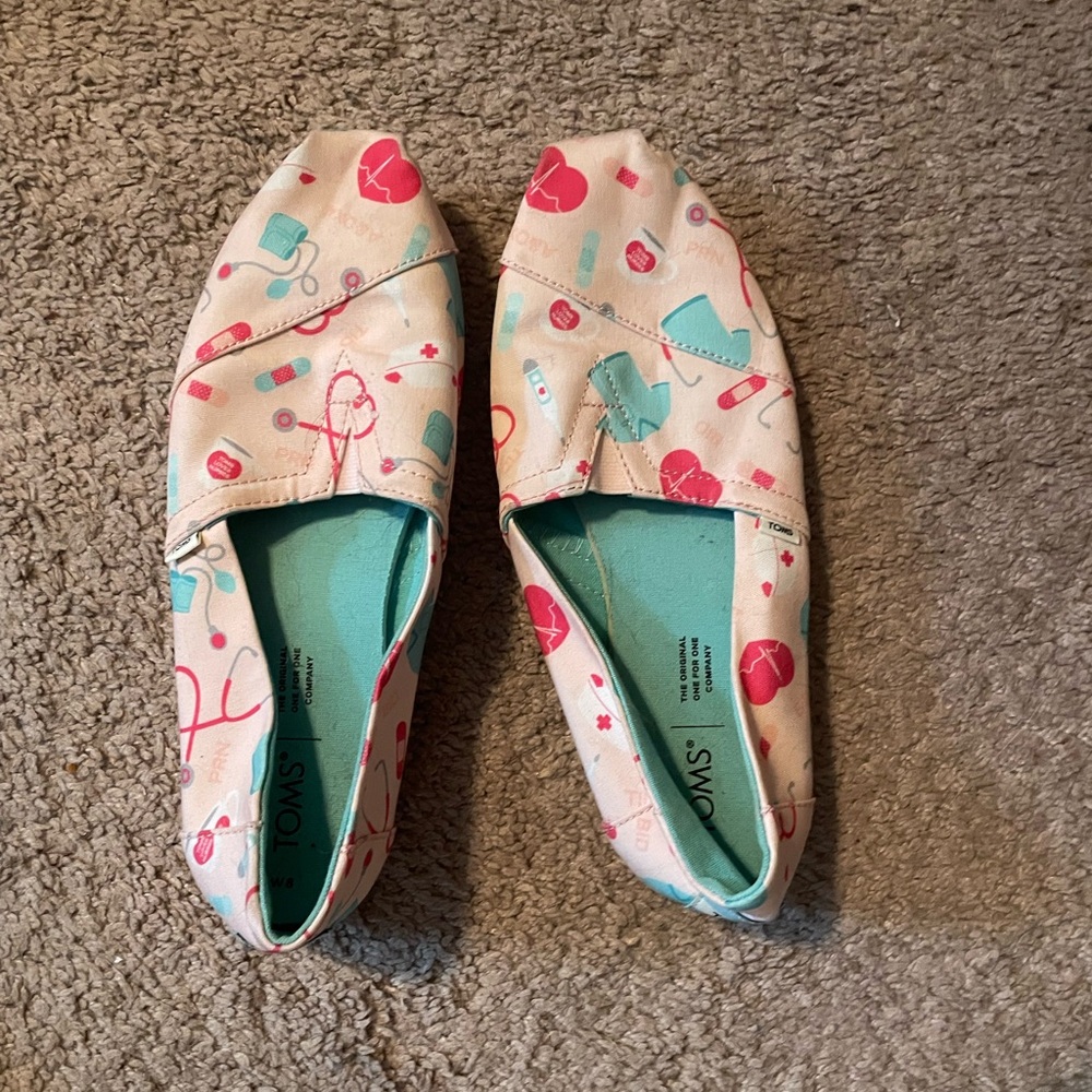 Tom’s medical print shoes, size 8
